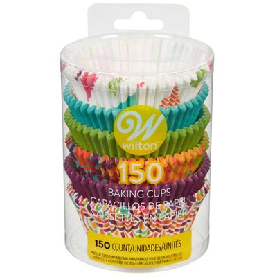 Capacillos estándar de colores y patrones surtidos marca Wilton paquete de 150 piezas modelo 415-7185 para cupcakes